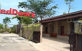 RedDoorz Syariah near Exit Tol Pemalang Comal 2